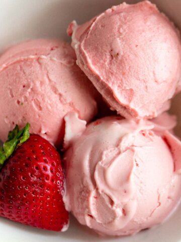 Ninja Creami Strawberry Frozen Yogurt