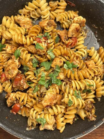 Chicken and leek pasta
