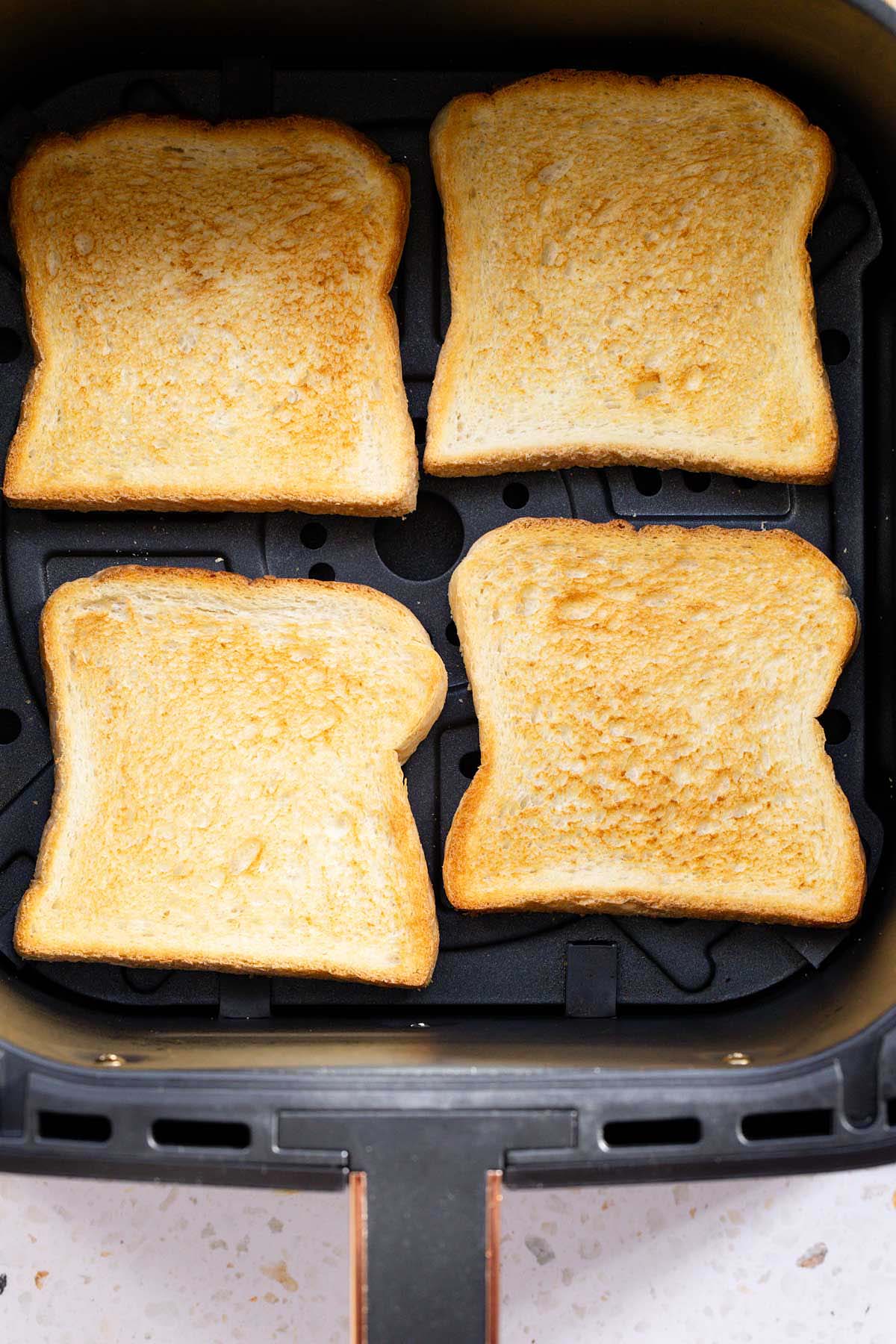 Toast in the air fryer