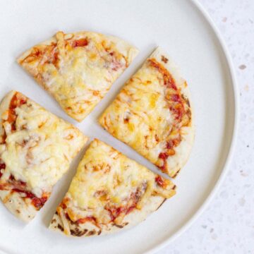Air fryer pita pizza