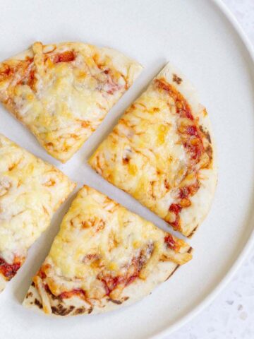 Air fryer pita pizza