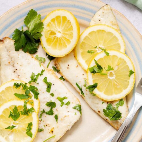 Air fryer sea bream fillets with lemon and parsley