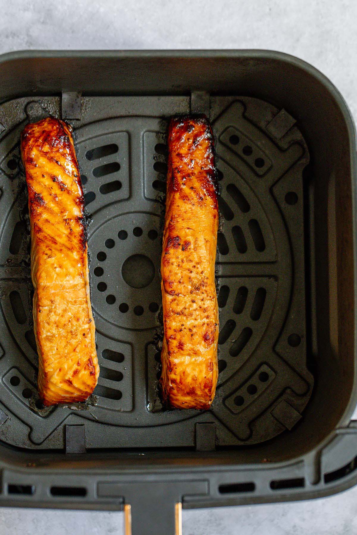 Cooked salmon fillets in air fryer